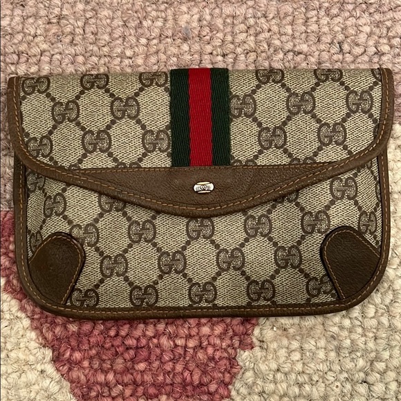 Gucci Handbags - Gucci Line clutch vintage